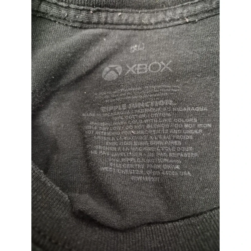 X BOX Gamer Controller T Shirt size XL READ DESCRIPTION